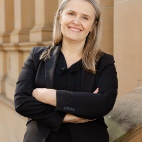 Ana Jaglic, Advantage Legal Ana Jaglic, Advantage Legal